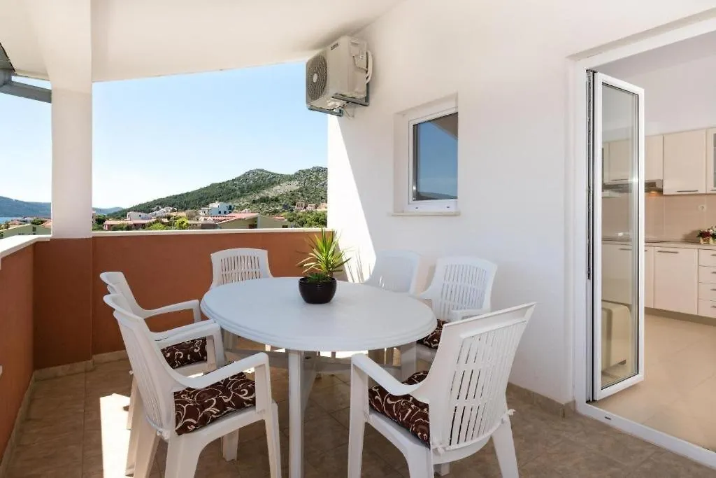 Apartment In Seget Vranjica With Sea View, Terrace, Air Conditioning, Wifi 5142-4 0*,  Croazia